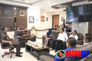 Kepala Kejaksaan Tinggi Riau Terima Kunjungan Kerja Sekaligus Silahturahmi Rektor Universitas Riau